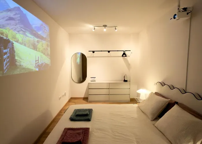 Cimavilla Centro Historico Y Playa * Gijón